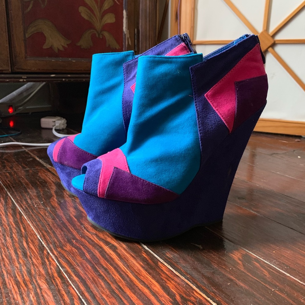 Kiss&tell multi color wedge heels